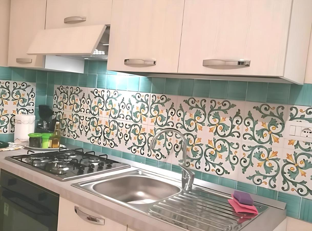 Casa Vacanza "Nonna Matilde" A Meta Di Sorrento, 600Mt Dal Mare, Casa Per 4 Bagian luar foto