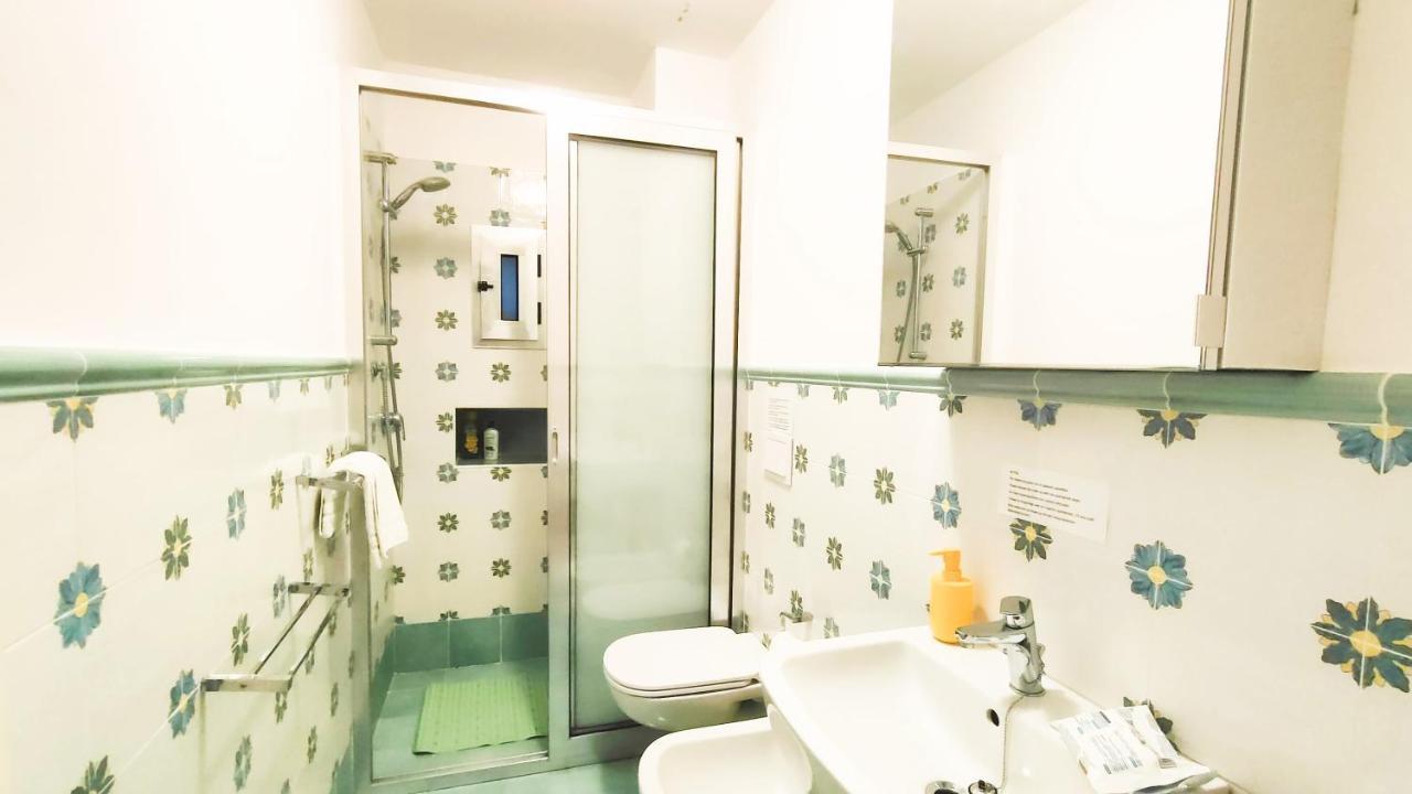 Casa Vacanza "Nonna Matilde" A Meta Di Sorrento, 600Mt Dal Mare, Casa Per 4 Bagian luar foto