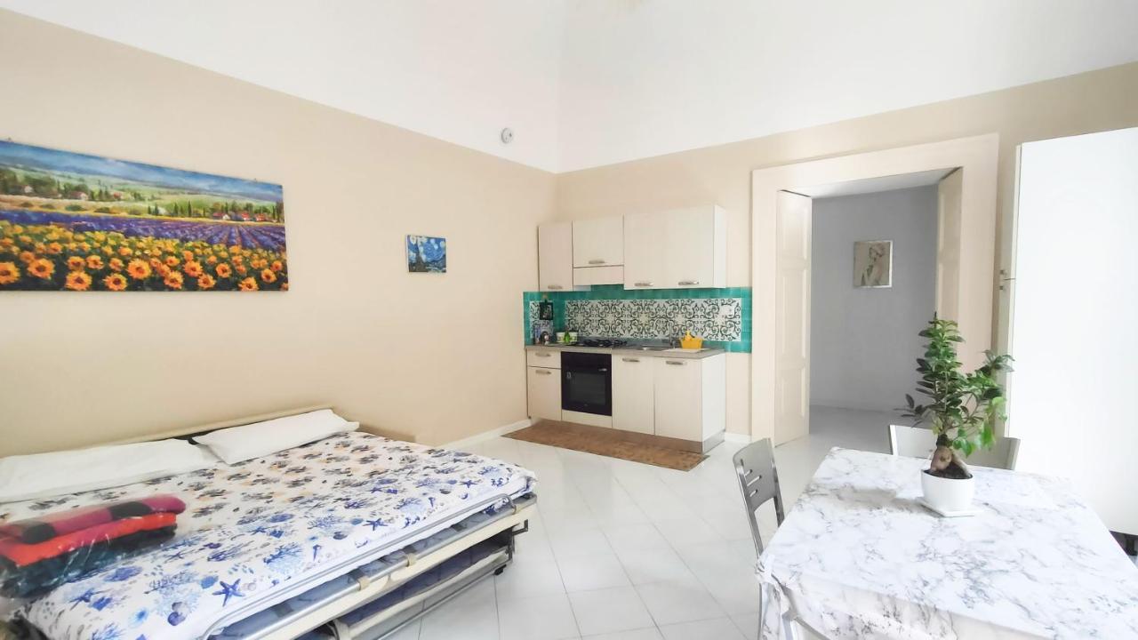 Casa Vacanza "Nonna Matilde" A Meta Di Sorrento, 600Mt Dal Mare, Casa Per 4 Bagian luar foto